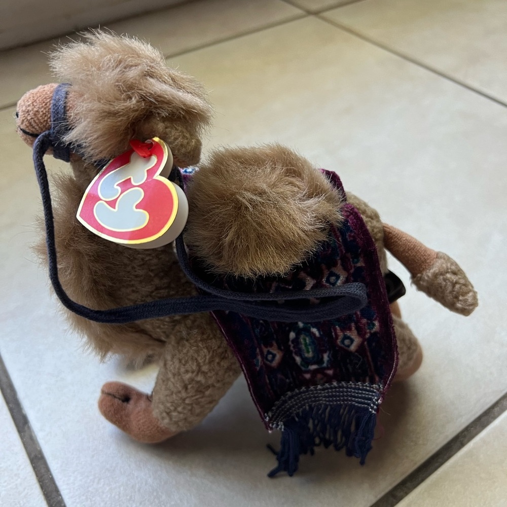Lawrence the Camel (like new w/tag)